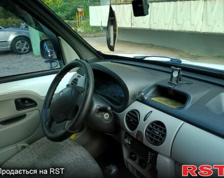 Белый Рено Кенгу, объемом двигателя 1.5 л и пробегом 225 тыс. км за 4300 $, фото 4 на Automoto.ua