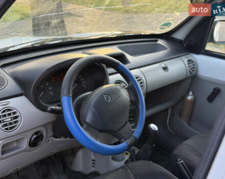 Белый Рено Кенгу, объемом двигателя 1.5 л и пробегом 303 тыс. км за 2300 $, фото 16 на Automoto.ua