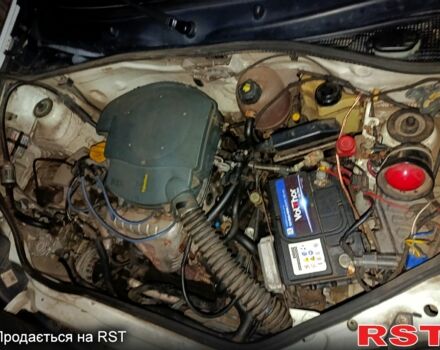 Белый Рено Кенгу, объемом двигателя 1.4 л и пробегом 344 тыс. км за 3999 $, фото 12 на Automoto.ua