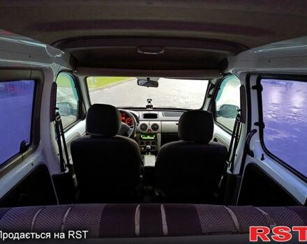 Белый Рено Кенгу, объемом двигателя 1.4 л и пробегом 344 тыс. км за 3999 $, фото 4 на Automoto.ua