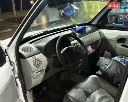 Белый Рено Кенгу, объемом двигателя 1.5 л и пробегом 237 тыс. км за 2900 $, фото 8 на Automoto.ua