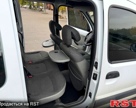 Білий Рено Кєнгу, об'ємом двигуна 1.5 л та пробігом 280 тис. км за 4000 $, фото 6 на Automoto.ua