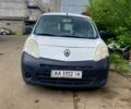 Белый Рено Кенгу, объемом двигателя 1.5 л и пробегом 260 тыс. км за 5300 $, фото 1 на Automoto.ua