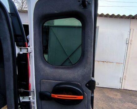 Рено Кенгу 2008 в Одессе на Automoto.ua Белый Рено Кенгу, объемом двигателя 1.5 л и пробегом 365 тыс. км за 5400 $, фото 10 на Automoto.ua