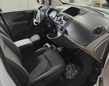 Білий Рено Кєнгу, об'ємом двигуна 1.46 л та пробігом 298 тис. км за 4900 $, фото 7 на Automoto.ua