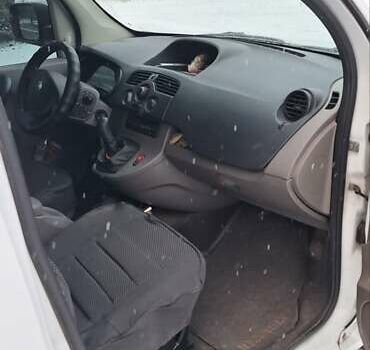 Белый Рено Кенгу, объемом двигателя 1.46 л и пробегом 401 тыс. км за 4500 $, фото 13 на Automoto.ua