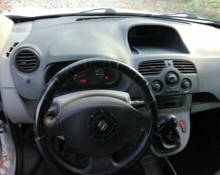 Белый Рено Кенгу, объемом двигателя 1.5 л и пробегом 385 тыс. км за 2100 $, фото 6 на Automoto.ua