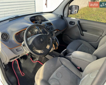 Белый Рено Кенгу, объемом двигателя 0 л и пробегом 330 тыс. км за 5200 $, фото 2 на Automoto.ua