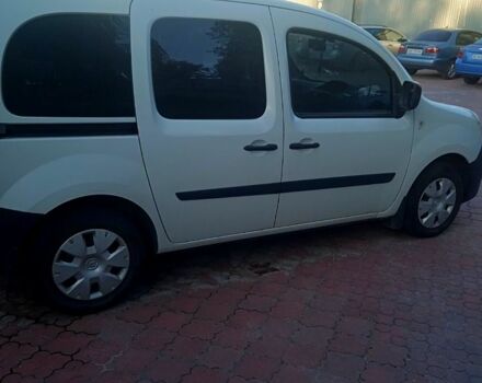 Рено Кєнгу 2009 у Тернополі на Automoto.ua Білий Рено Кєнгу, об'ємом двигуна 1.5 л та пробігом 240 тис. км за 5400 $, фото 1 на Automoto.ua