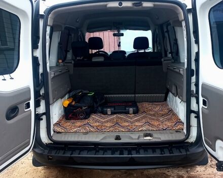 Белый Рено Кенгу, объемом двигателя 1.6 л и пробегом 195 тыс. км за 5800 $, фото 9 на Automoto.ua