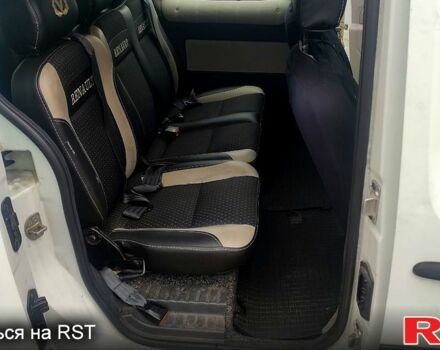 Білий Рено Кєнгу, об'ємом двигуна 1.5 л та пробігом 224 тис. км за 5700 $, фото 3 на Automoto.ua