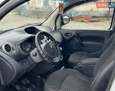 Белый Рено Кенгу, объемом двигателя 1.5 л и пробегом 262 тыс. км за 5750 $, фото 33 на Automoto.ua