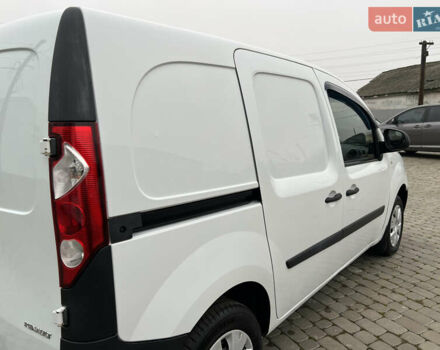 Белый Рено Кенгу, объемом двигателя 1.5 л и пробегом 262 тыс. км за 5750 $, фото 23 на Automoto.ua