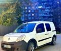 Белый Рено Кенгу, объемом двигателя 1.5 л и пробегом 350 тыс. км за 5000 $, фото 1 на Automoto.ua