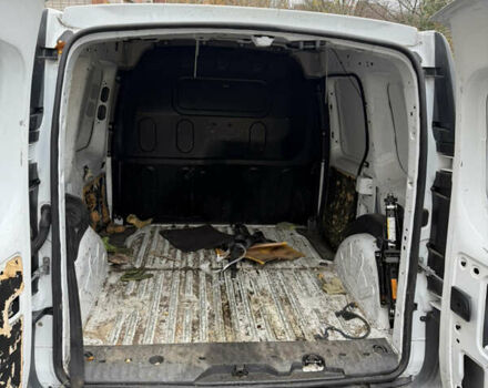 Белый Рено Кенгу, объемом двигателя 0 л и пробегом 128 тыс. км за 3000 $, фото 8 на Automoto.ua