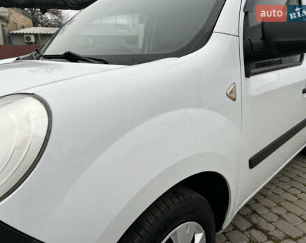 Белый Рено Кенгу, объемом двигателя 1.5 л и пробегом 262 тыс. км за 5750 $, фото 16 на Automoto.ua