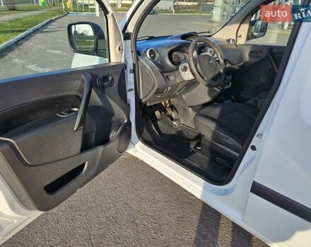 Білий Рено Кєнгу, об'ємом двигуна 1.5 л та пробігом 607 тис. км за 5500 $, фото 10 на Automoto.ua