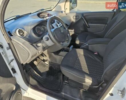 Білий Рено Кєнгу, об'ємом двигуна 1.5 л та пробігом 607 тис. км за 5500 $, фото 9 на Automoto.ua