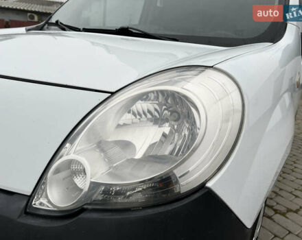 Белый Рено Кенгу, объемом двигателя 1.5 л и пробегом 262 тыс. км за 5750 $, фото 13 на Automoto.ua