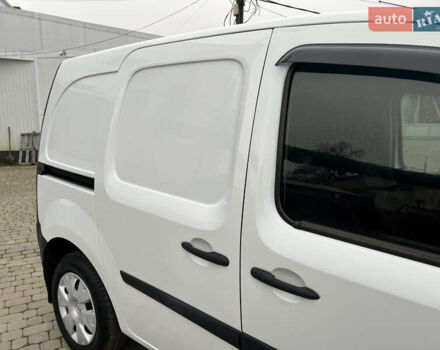 Белый Рено Кенгу, объемом двигателя 1.5 л и пробегом 262 тыс. км за 5750 $, фото 24 на Automoto.ua