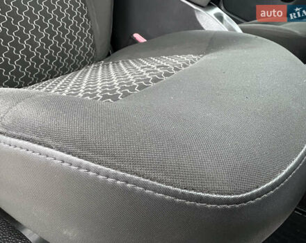 Белый Рено Кенгу, объемом двигателя 1.5 л и пробегом 262 тыс. км за 5750 $, фото 51 на Automoto.ua