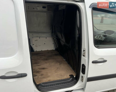 Белый Рено Кенгу, объемом двигателя 1.5 л и пробегом 262 тыс. км за 5750 $, фото 57 на Automoto.ua