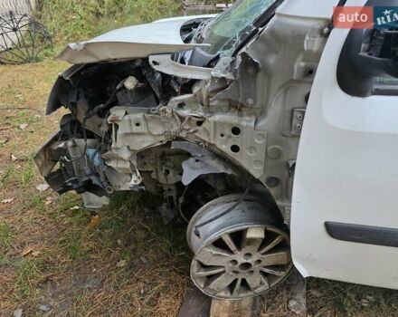 Белый Рено Кенгу, объемом двигателя 1.46 л и пробегом 280 тыс. км за 3100 $, фото 4 на Automoto.ua