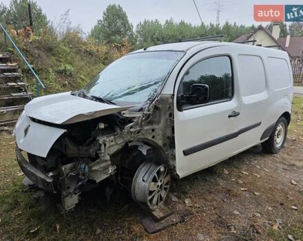 Белый Рено Кенгу, объемом двигателя 1.46 л и пробегом 280 тыс. км за 3100 $, фото 3 на Automoto.ua