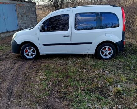 Белый Рено Кенгу, объемом двигателя 1.6 л и пробегом 310 тыс. км за 6200 $, фото 3 на Automoto.ua