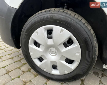 Белый Рено Кенгу, объемом двигателя 1.5 л и пробегом 262 тыс. км за 5750 $, фото 73 на Automoto.ua