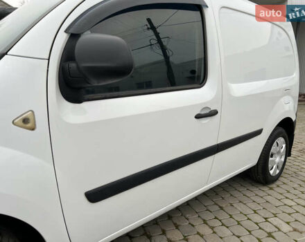 Белый Рено Кенгу, объемом двигателя 1.5 л и пробегом 262 тыс. км за 5750 $, фото 17 на Automoto.ua