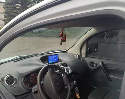 Білий Рено Кєнгу, об'ємом двигуна 1.5 л та пробігом 310 тис. км за 6300 $, фото 4 на Automoto.ua