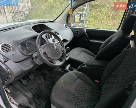 Белый Рено Кенгу, объемом двигателя 1.46 л и пробегом 280 тыс. км за 3100 $, фото 13 на Automoto.ua
