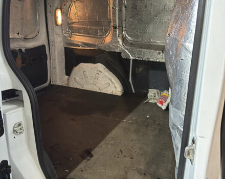 Белый Рено Кенгу, объемом двигателя 1.5 л и пробегом 273 тыс. км за 4100 $, фото 11 на Automoto.ua