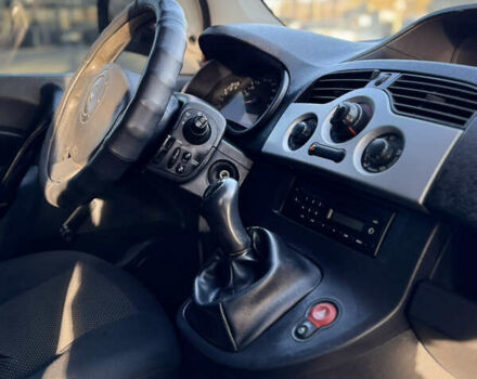 Белый Рено Кенгу, объемом двигателя 1.46 л и пробегом 235 тыс. км за 4000 $, фото 9 на Automoto.ua