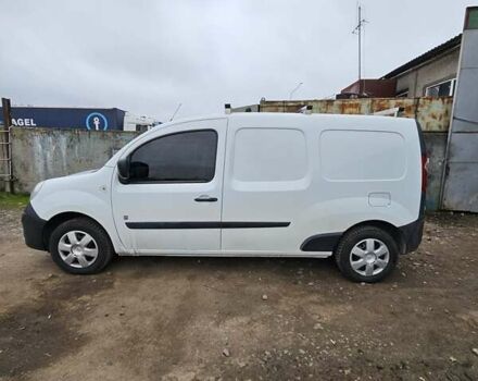 Белый Рено Кенгу, объемом двигателя 0 л и пробегом 62 тыс. км за 6000 $, фото 3 на Automoto.ua