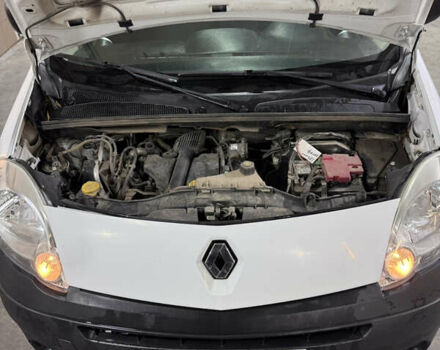 Белый Рено Кенгу, объемом двигателя 1.5 л и пробегом 273 тыс. км за 4100 $, фото 3 на Automoto.ua