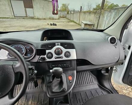 Белый Рено Кенгу, объемом двигателя 0 л и пробегом 62 тыс. км за 6000 $, фото 14 на Automoto.ua