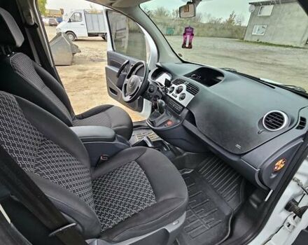 Белый Рено Кенгу, объемом двигателя 0 л и пробегом 62 тыс. км за 6000 $, фото 9 на Automoto.ua