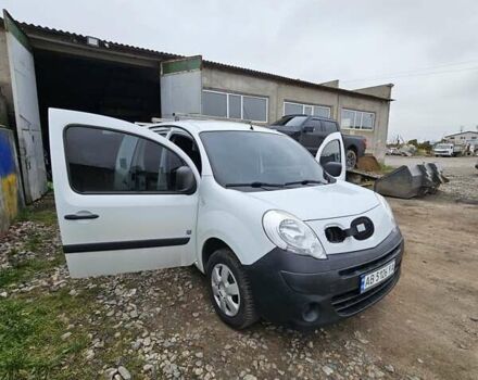 Белый Рено Кенгу, объемом двигателя 0 л и пробегом 62 тыс. км за 6000 $, фото 6 на Automoto.ua