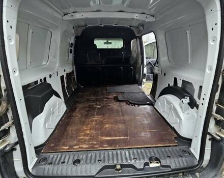 Белый Рено Кенгу, объемом двигателя 0 л и пробегом 62 тыс. км за 6000 $, фото 4 на Automoto.ua