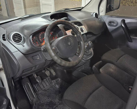 Белый Рено Кенгу, объемом двигателя 1.5 л и пробегом 273 тыс. км за 4100 $, фото 7 на Automoto.ua