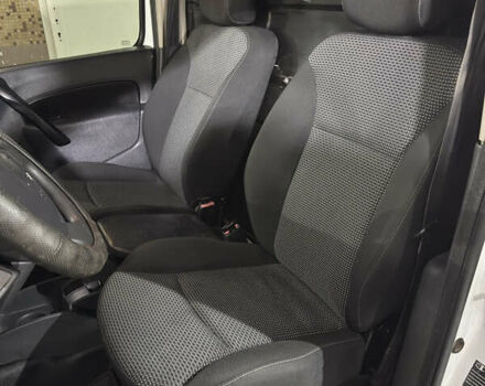 Белый Рено Кенгу, объемом двигателя 1.5 л и пробегом 273 тыс. км за 4100 $, фото 8 на Automoto.ua