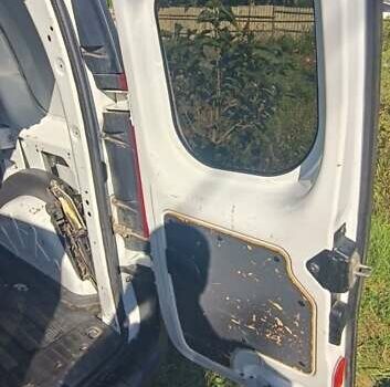 Білий Рено Кєнгу, об'ємом двигуна 1.5 л та пробігом 257 тис. км за 5700 $, фото 11 на Automoto.ua