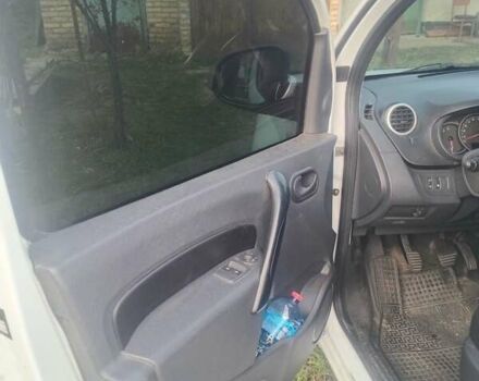 Белый Рено Кенгу, объемом двигателя 1.5 л и пробегом 230 тыс. км за 2500 $, фото 6 на Automoto.ua