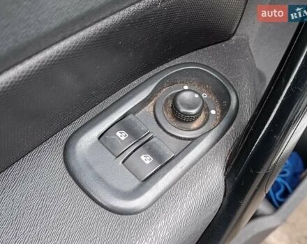 Белый Рено Кенгу, объемом двигателя 1.5 л и пробегом 330 тыс. км за 6490 $, фото 18 на Automoto.ua