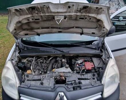 Белый Рено Кенгу, объемом двигателя 1.5 л и пробегом 340 тыс. км за 4050 $, фото 9 на Automoto.ua