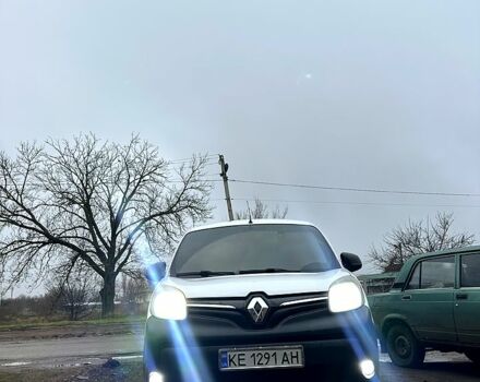 Белый Рено Кенгу, объемом двигателя 1.5 л и пробегом 265 тыс. км за 9200 $, фото 2 на Automoto.ua