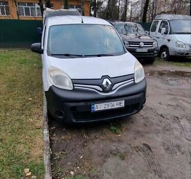 Белый Рено Кенгу, объемом двигателя 1.5 л и пробегом 340 тыс. км за 4050 $, фото 5 на Automoto.ua