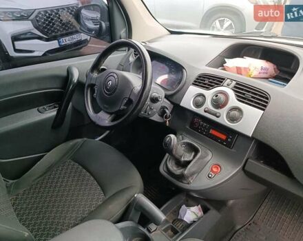 Белый Рено Кенгу, объемом двигателя 1.5 л и пробегом 330 тыс. км за 6490 $, фото 19 на Automoto.ua